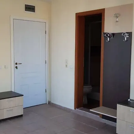 Crown Fort Noks Studio Apartment *
